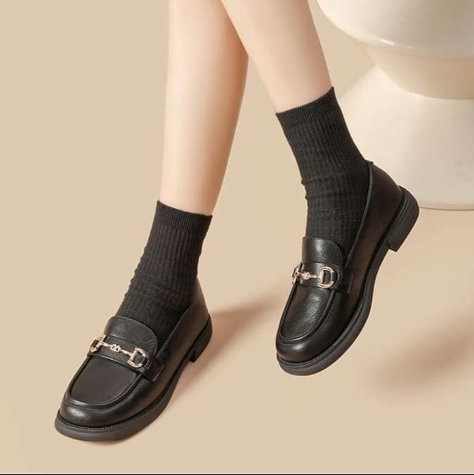 ローファーレディース カジュアル金具付き歩きやすいレディースローファー