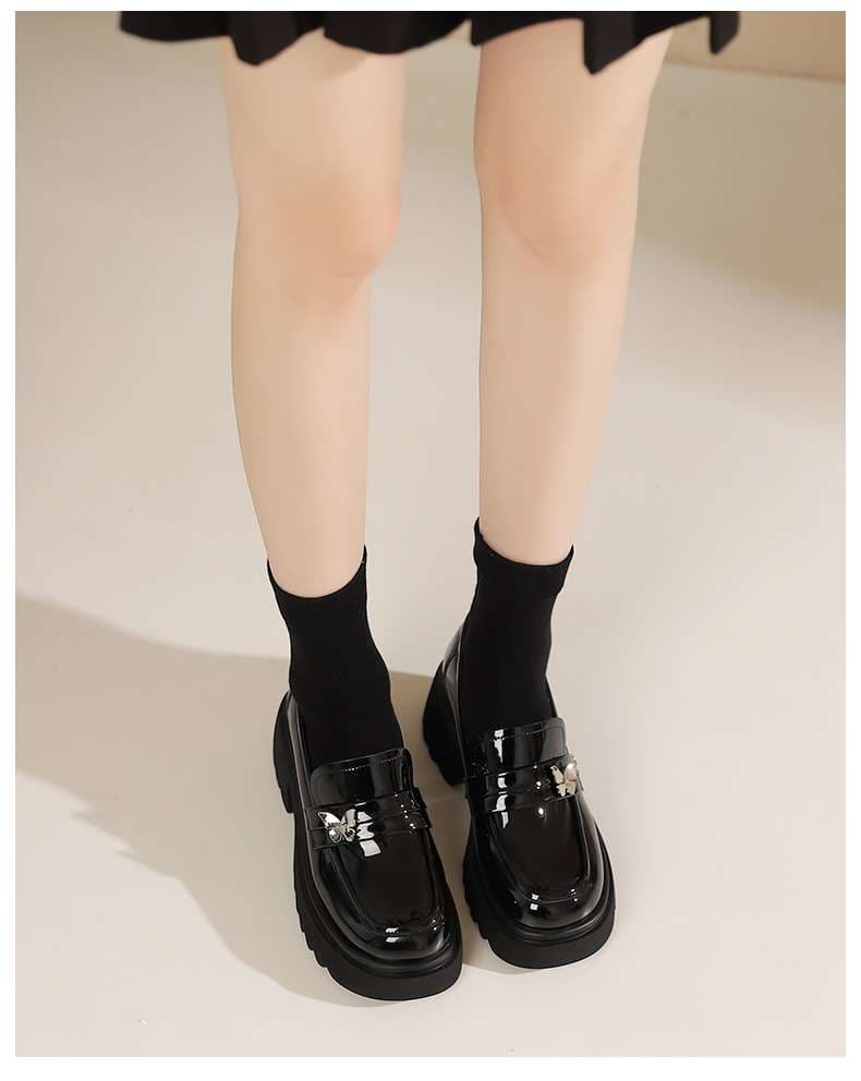 ローファーレディース 洗練された厚底ローファー