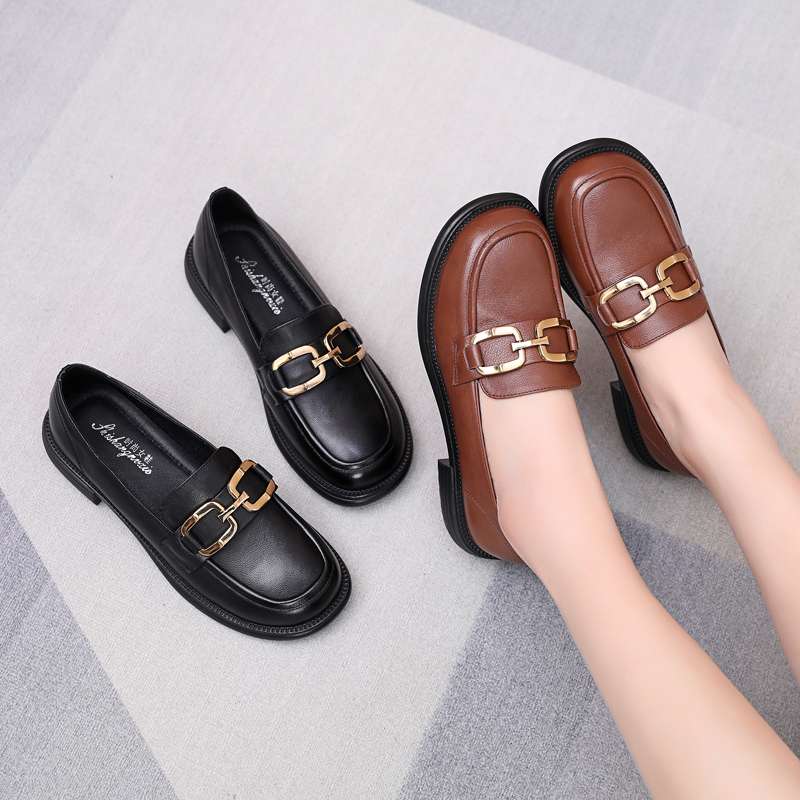 ローファーレディース 優美な金具付きレザーローファー