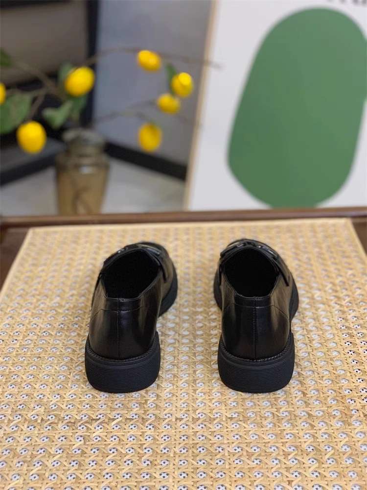 ローファーレディース エレガントな金具付きビットローファー