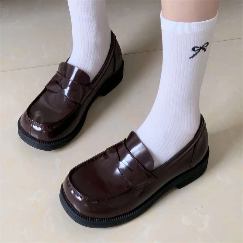 ローファーレディース レトロ調 スクエアトゥ クラシカルローファー